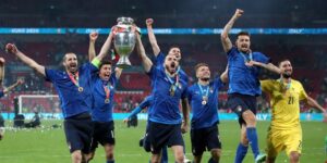 Bóng đá Italia luôn là điểm đến hấp dẫn